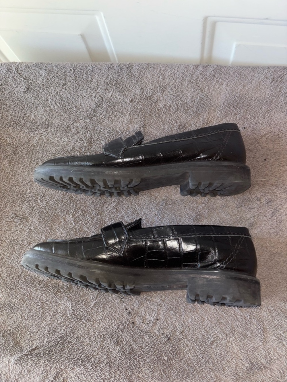 Schutz black leather croc embossed loafers size 7 B - Picture 4 of 6